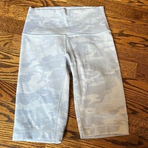 Wunder under 10” short, ribbed